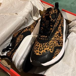 Nike Air Max Up Leopard print (Chutney/Black-White) 6.5